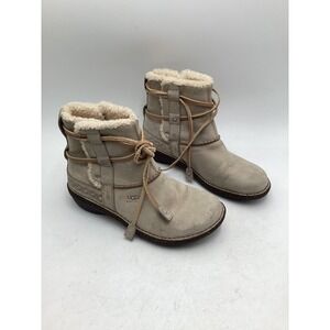 UGG Australia Nightfall Leather Sheepskin Lace Up Boots Sand 5136 Womens 7